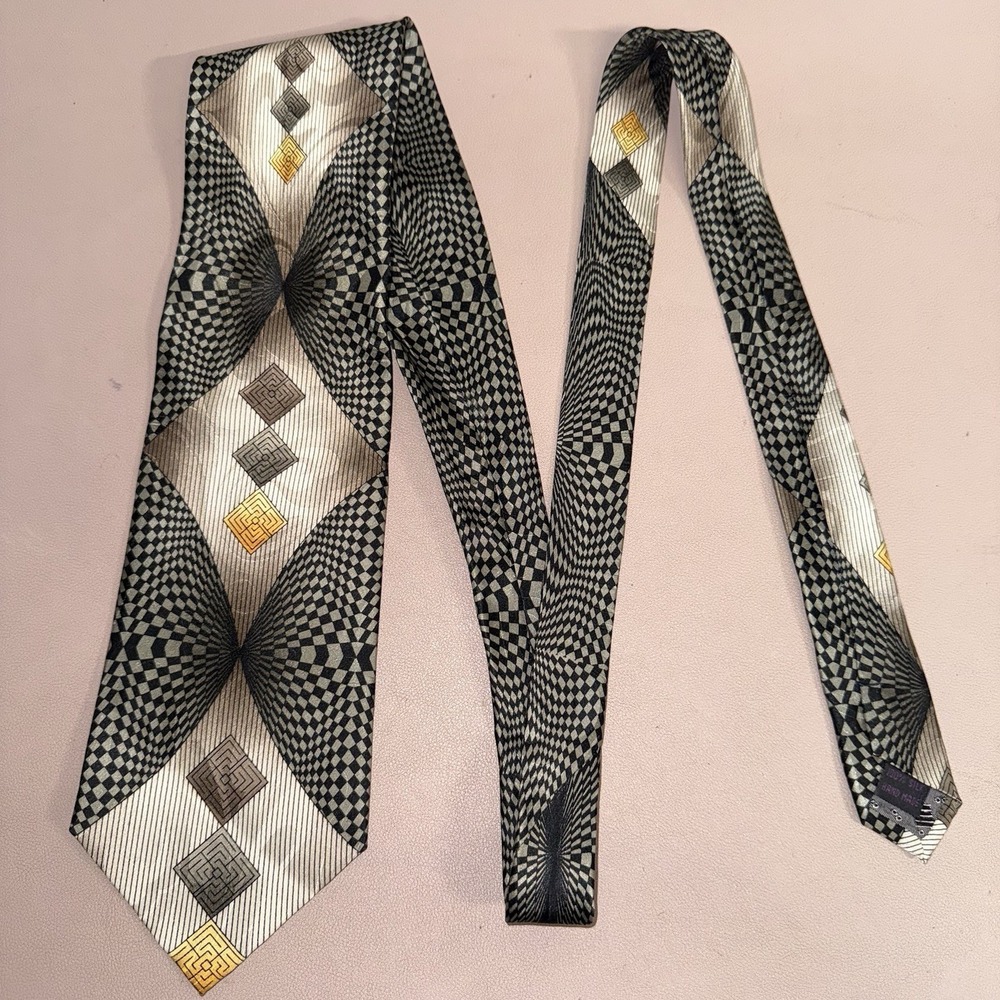 Valentino Rudy Silk Tie Black Ivory Geometric Optical Illusion Made in Italy 56"